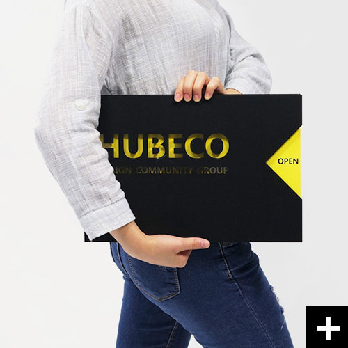 아이디어가 돋보이는 회사현판 Switch입니다.